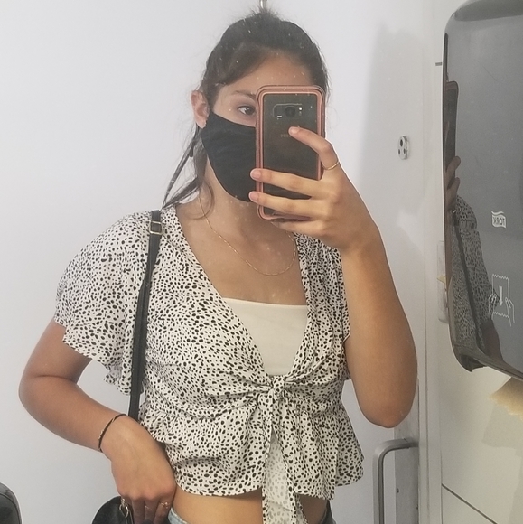 Meet your Posher, Alexia - Picture 1 of 1